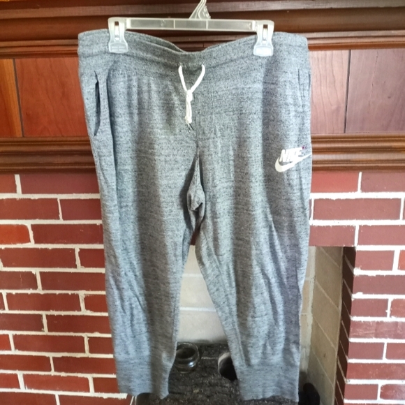 Nike Pants - Nike! Capris
